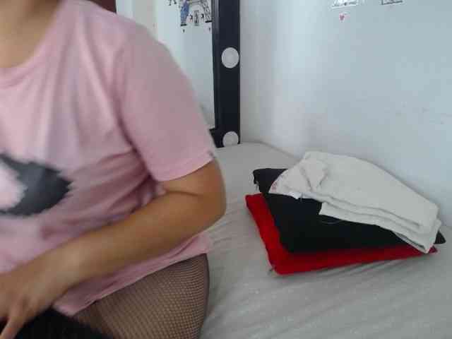 vauroracooper webcam