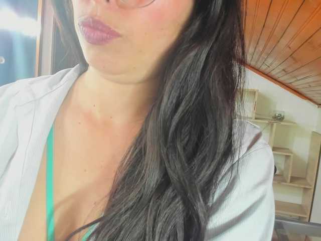 katherine-blair's BongaCams show and profile