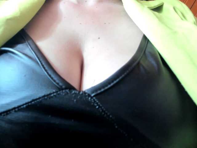 katherine-blair's BongaCams show and profile