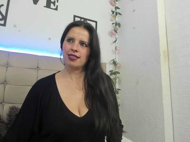 katherine-blair's BongaCams show and profile