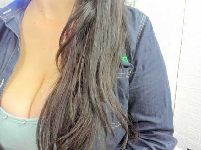 katherine-blair's BongaCams show and profile