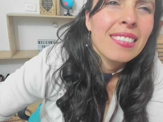 katherine-blair's BongaCams show and profile