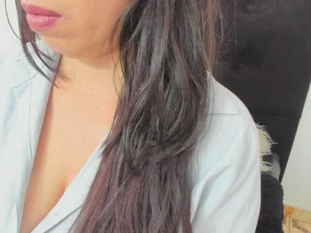 katherine-blair's BongaCams show and profile