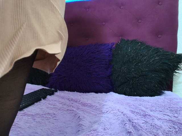 katherine-blair's BongaCams show and profile