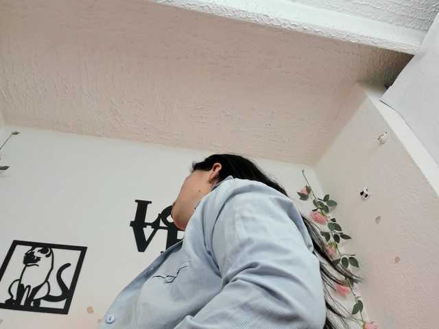 katherine-blair's BongaCams show and profile