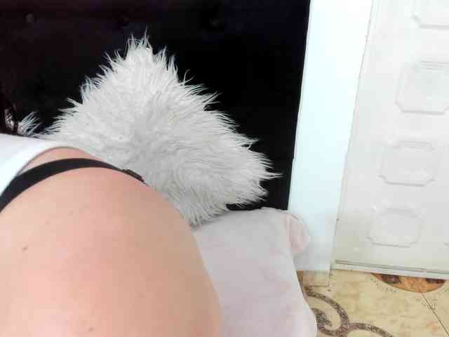 katherine-blair webcam