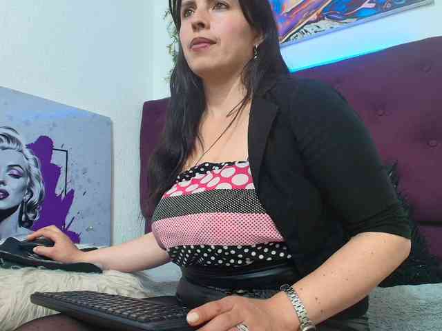 katherine-blair webcam