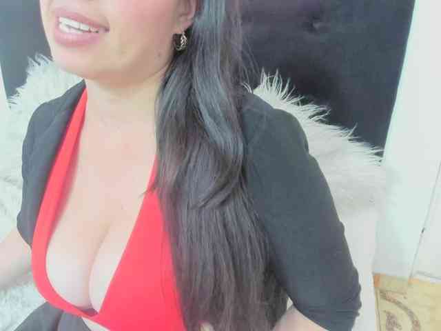 katherine-blair Live Webcam on BongaCams