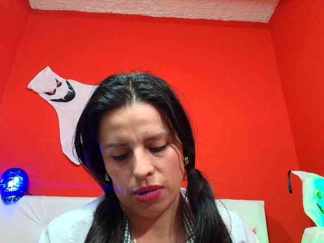 katherine-blair webcam