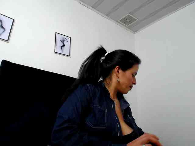katherine-blair webcam