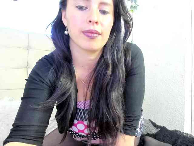 katherine-blair Live Webcam on BongaCams