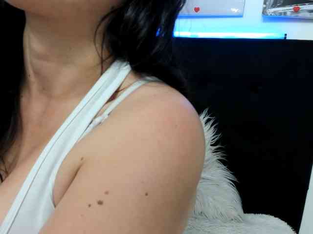 katherine-blair Live Webcam on BongaCams