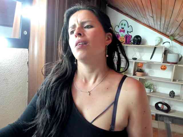 katherine-blair webcam