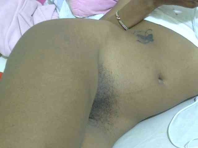 Cuteavril webcam