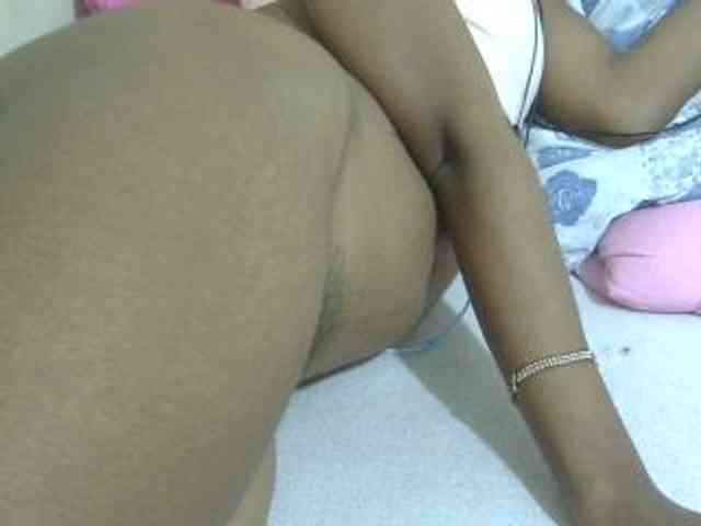Cuteavril webcam