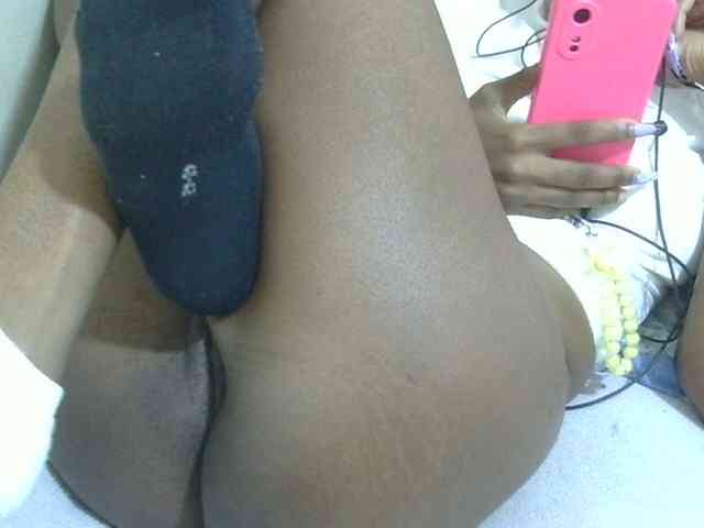 Cuteavril webcam