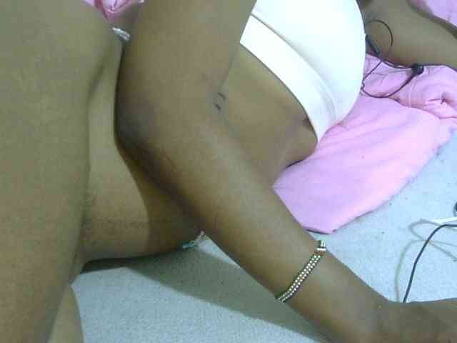 Cuteavril webcam
