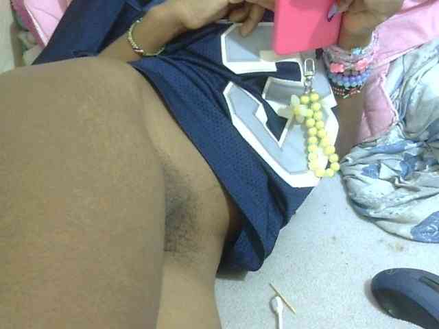 Cuteavril webcam