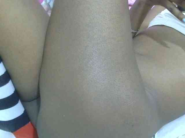 Cuteavril webcam