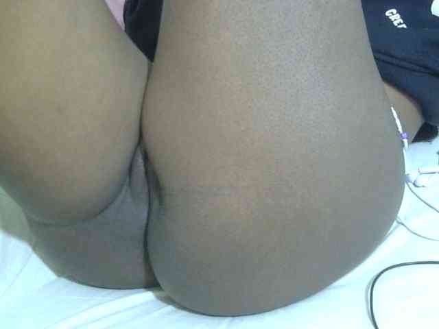 Cuteavril webcam
