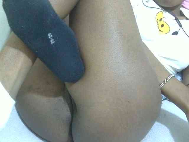 Cuteavril webcam