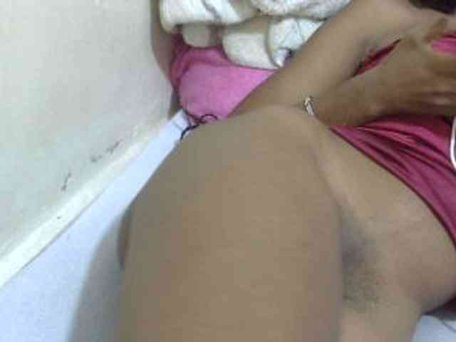 Cuteavril webcam