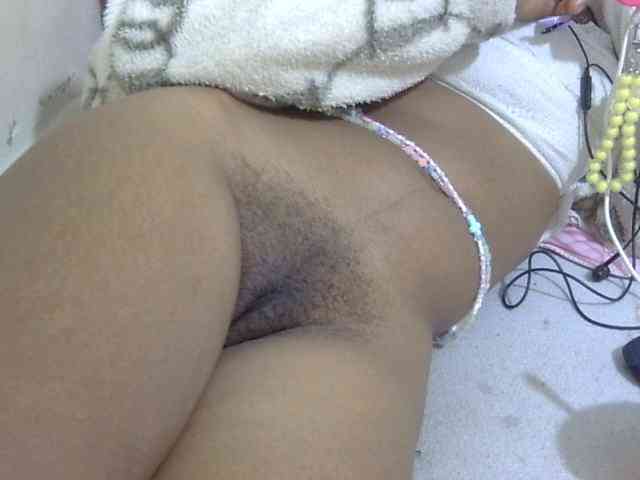Cuteavril webcam
