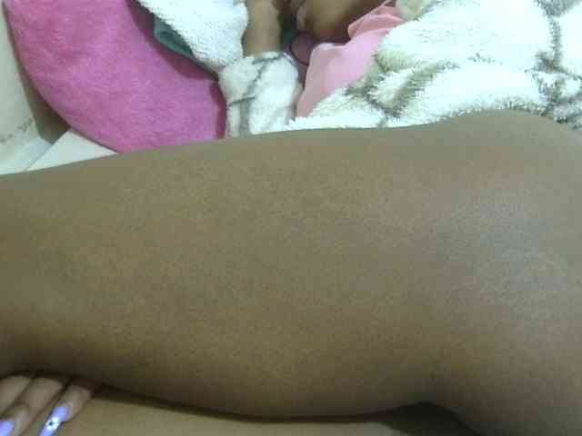 Cuteavril webcam