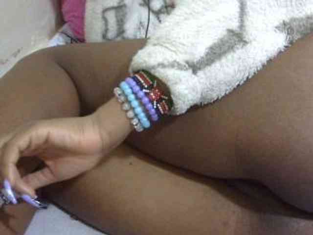 Cuteavril webcam