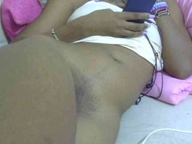 Cuteavril webcam