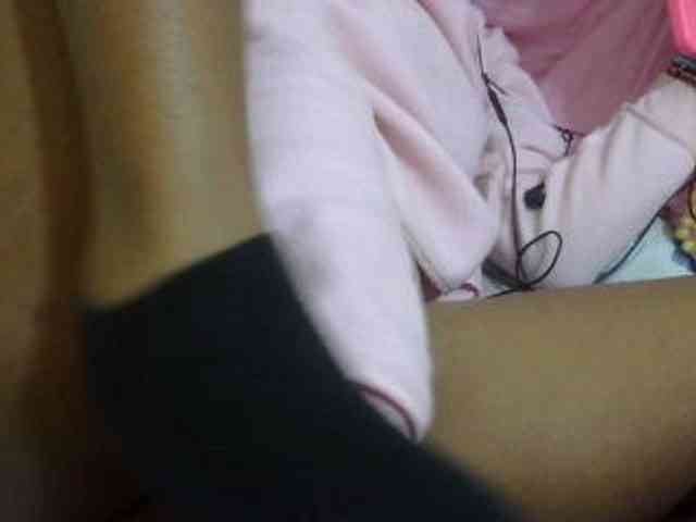 Cuteavril webcam