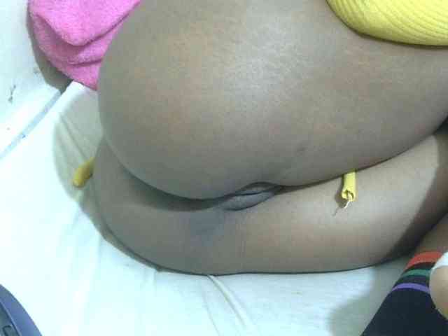 Cuteavril webcam