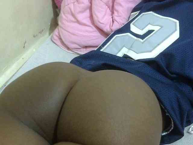 Cuteavril webcam