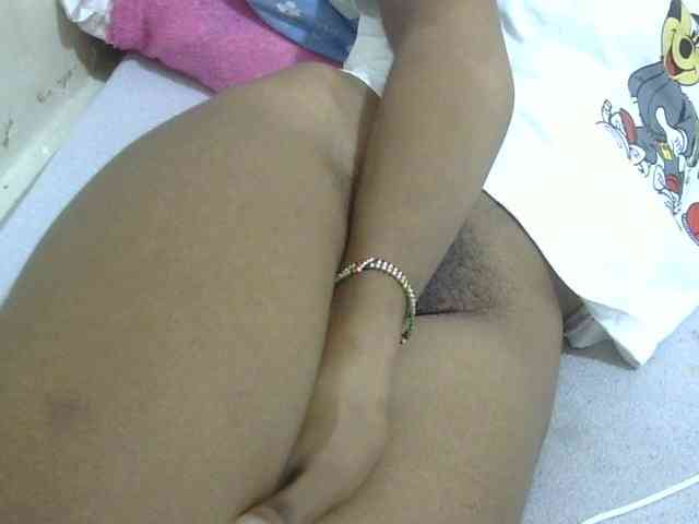 Cuteavril webcam
