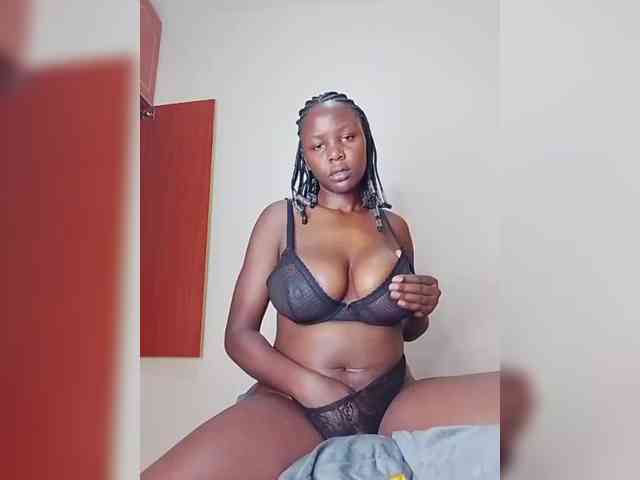 Chococreamm webcam