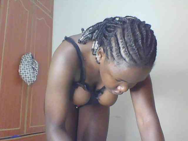 Chococreamm webcam