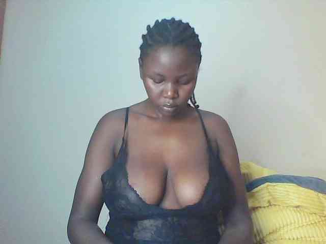 Chococreamm webcam