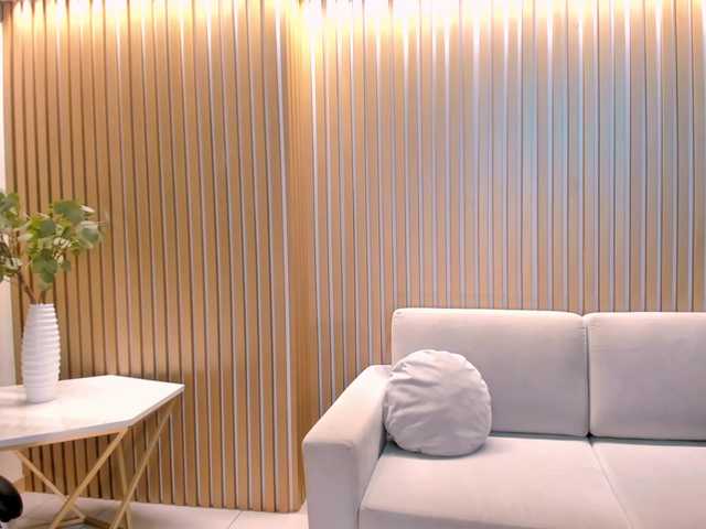 SarahYates's BongaCams show and profile