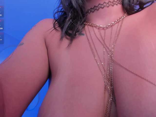 SarahYates's BongaCams show and profile