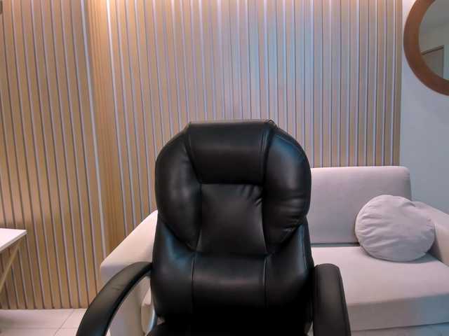 SarahYates's BongaCams show and profile