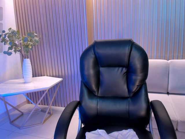 SarahYates's BongaCams show and profile