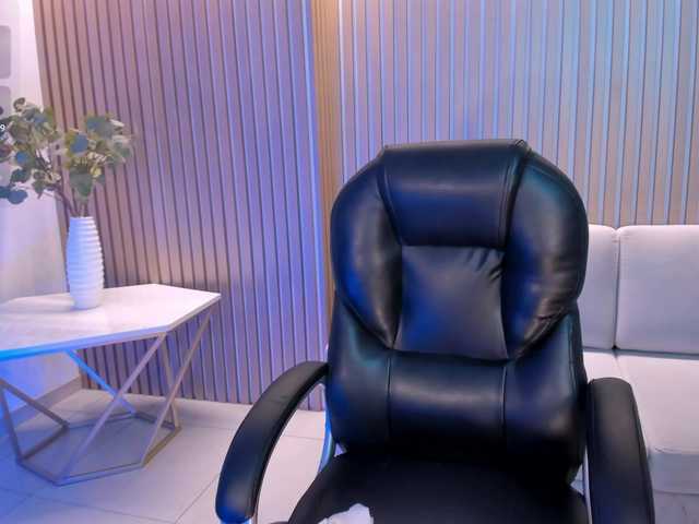 SarahYates's BongaCams show and profile