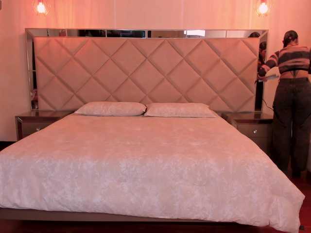 SarahYates's BongaCams show and profile