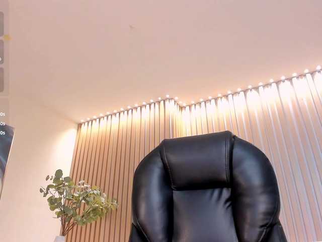 SarahYates's BongaCams show and profile