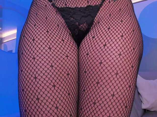 SarahYates's BongaCams show and profile