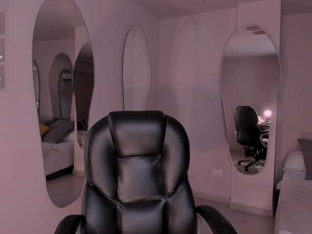 SarahYates's BongaCams show and profile