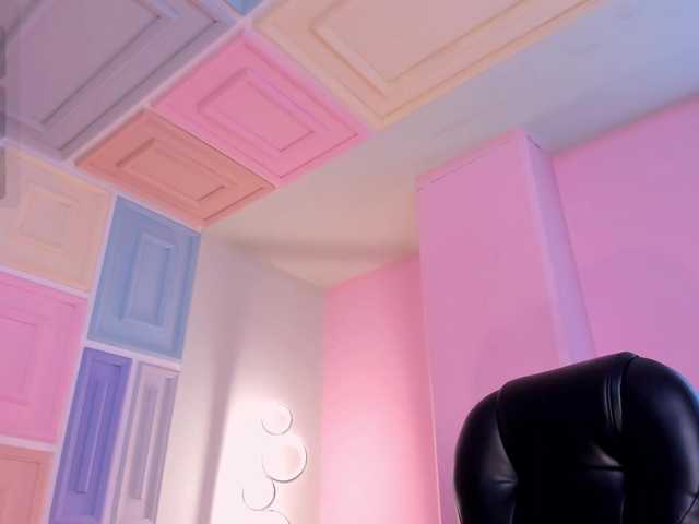 SarahYates's BongaCams show and profile