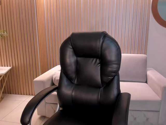 SarahYates's BongaCams show and profile