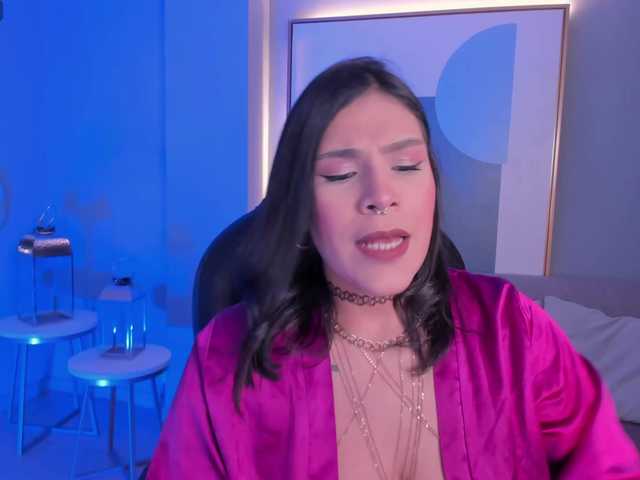 SarahYates's BongaCams show and profile