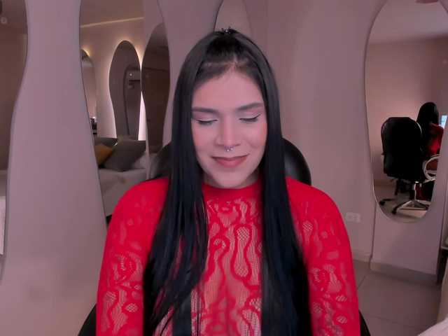 SarahYates's BongaCams show and profile